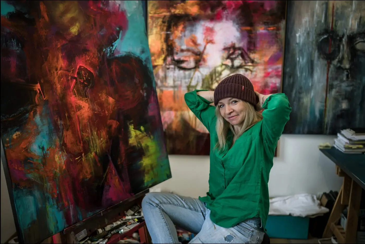 Lenka Kozlíková v ateliéru